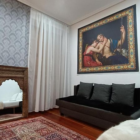 Orient Apartment Madrid Exterior photo