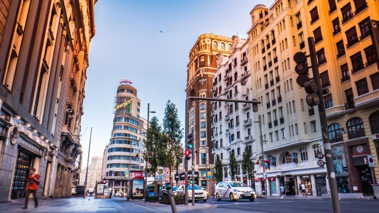 Orient Apartment Madrid Exterior photo